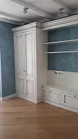 Белый шкаф из массива в стиле прованс с местом под технику Ш011