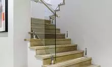 Лестница со стеклянным ограждением Л156