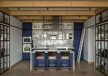 Кухня в современном стиле в синих тонах КХ029