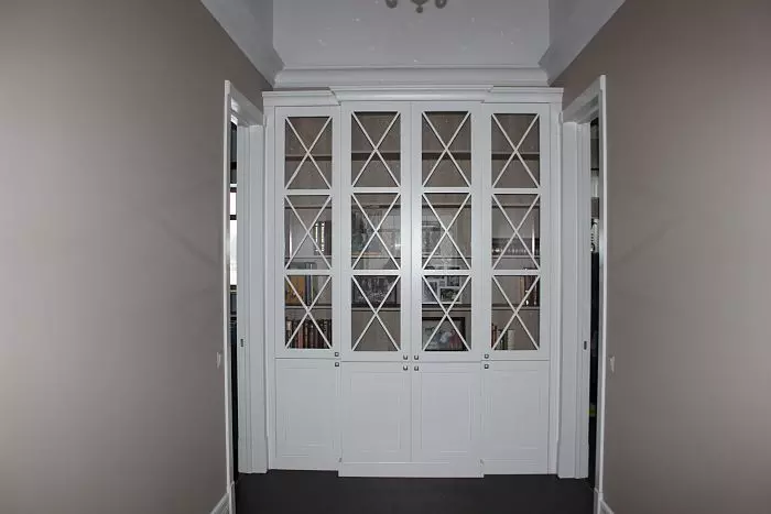 Распашной четырехдверный шкаф-витрина в стиле прованс в кабинет Б001